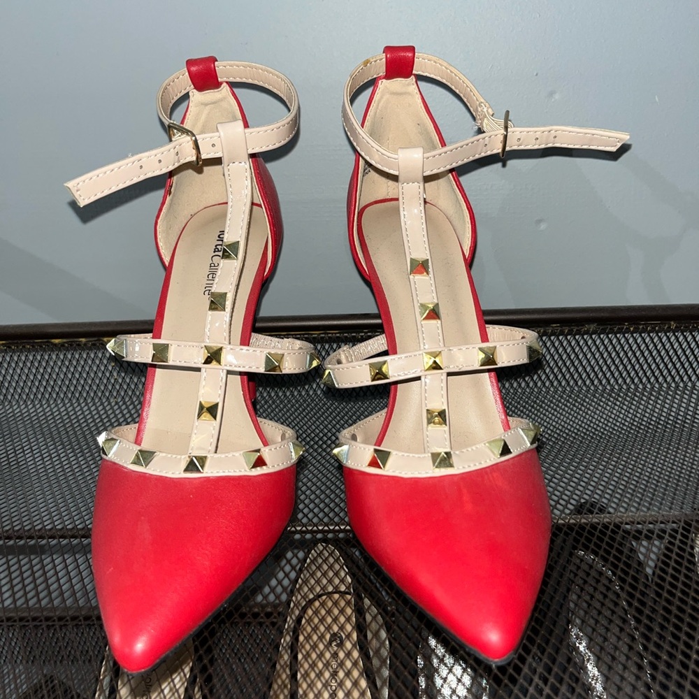 Torta Caliente Red and Cream Women's Shoes